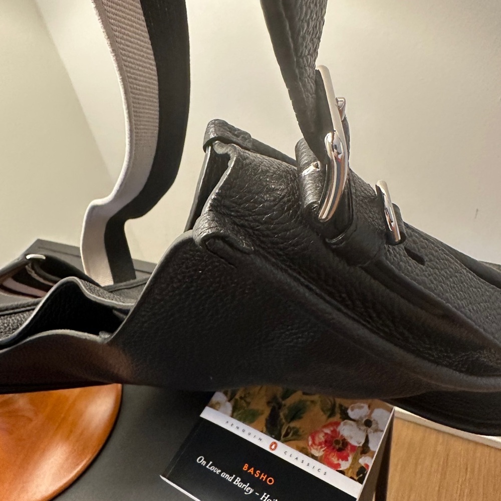 Prada crossbody black calf leather bag - Picture 7 of 13